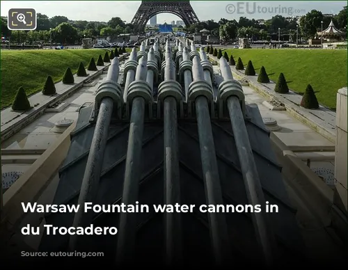 Warsaw Fountain water cannons in Jardins du Trocadero