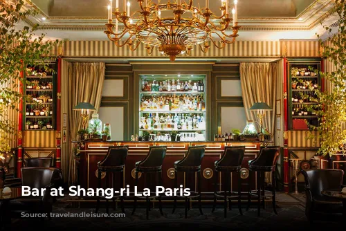 Bar at Shang-ri La Paris