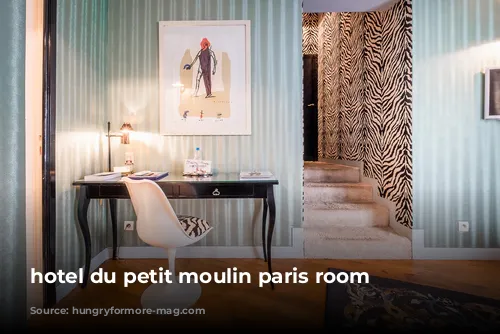 hotel du petit moulin paris room