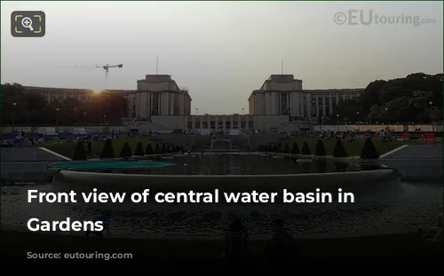 Front view of central water basin in Trocadero Gardens