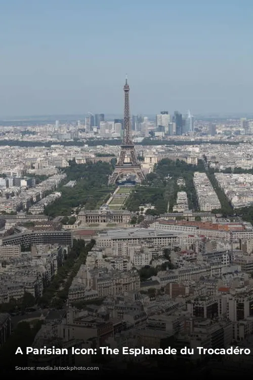 A Parisian Icon: The Esplanade du Trocadéro