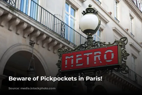 Beware of Pickpockets in Paris!