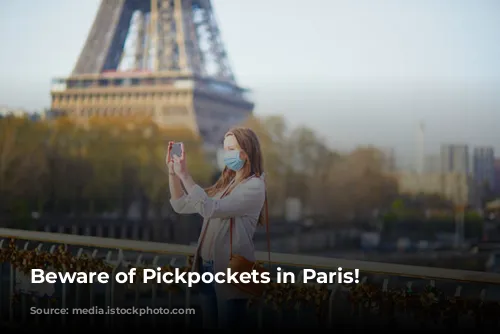 Beware of Pickpockets in Paris!