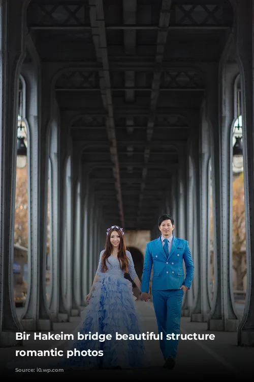 Bir Hakeim bridge beautiful structure for romantic photos