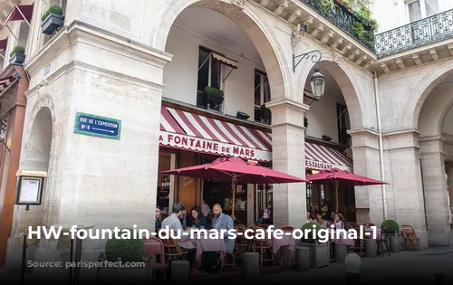 HW-fountain-du-mars-cafe-original-1