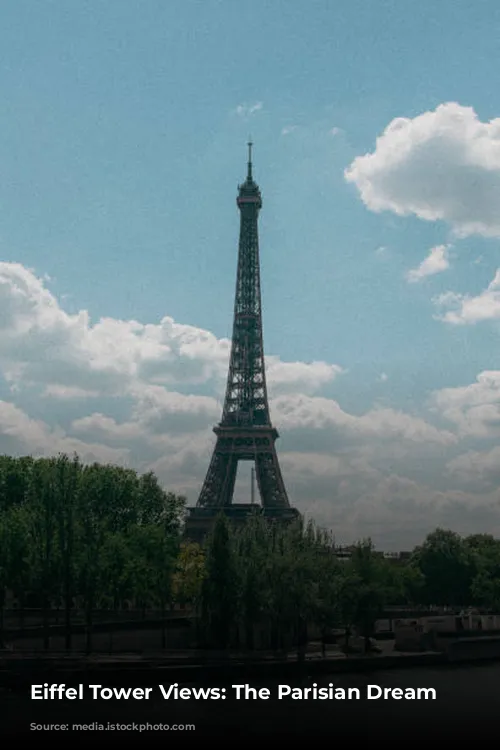 Eiffel Tower Views: The Parisian Dream 🗼