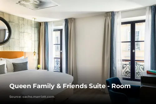 Queen Family & Friends Suite - Room 1