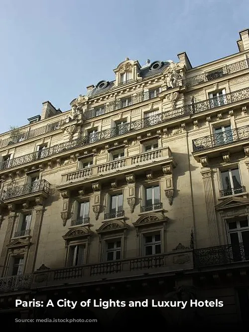 Paris: A City of Lights and Luxury Hotels