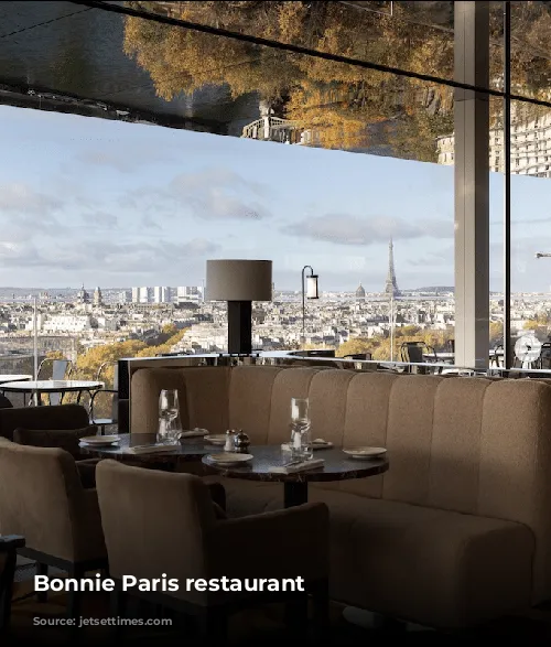 Bonnie Paris restaurant